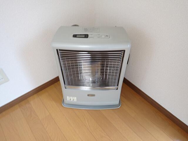 その他　洋室７帖にＦＦストーブ完備