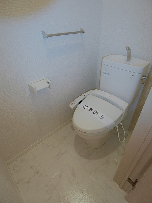 ファミールカーサAのトイレ写真