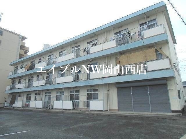 岡山市南区福富中のマンションの建物外観