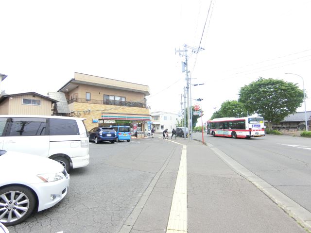 コンビニ　セブンイレブン（コンビニ）まで1400m