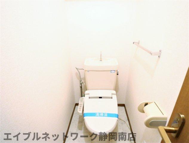 トイレ　温水洗浄便座付きトイレ♪