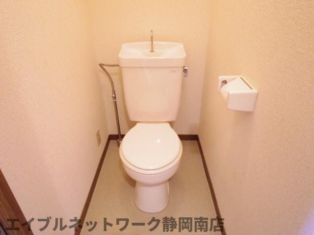 トイレ　シンプルで使いやすいトイレです