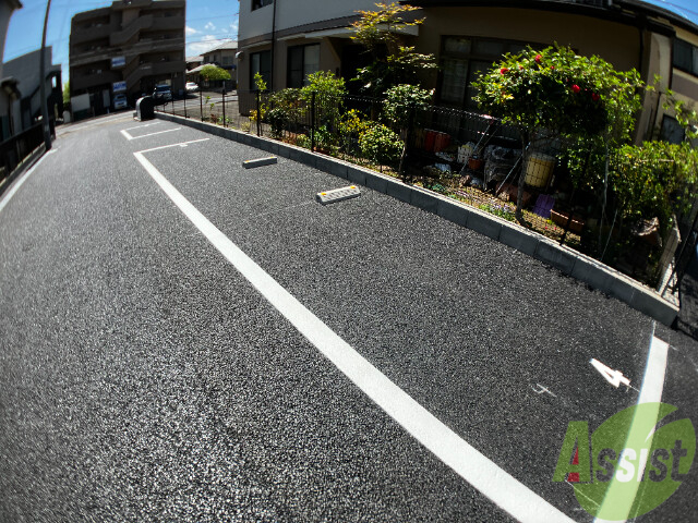 【マロンクリスタルの駐車場】