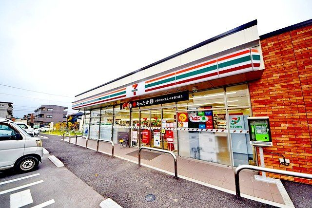 コンビニ　セブンイレブン茅ケ崎松林2丁目店（コンビニ）まで670m