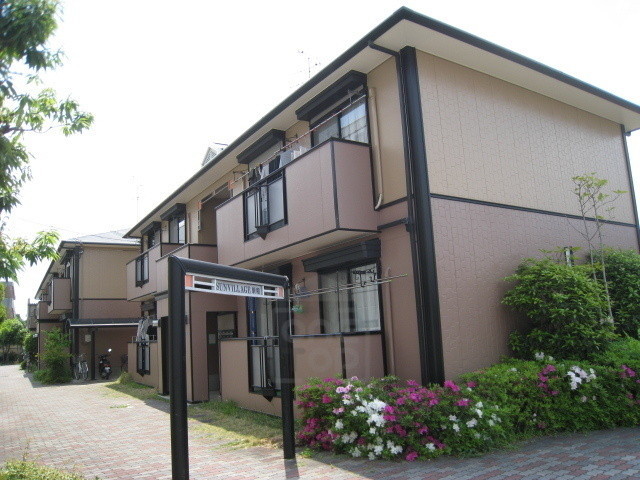 茨木市新和町のアパートの建物外観