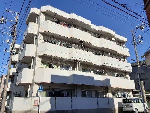 名古屋市港区南十番町のマンションの建物外観