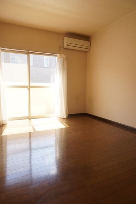 居室・リビング　図面と現状に相違がある場合には現状を優先