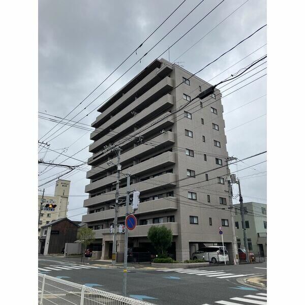 サンシティ道三町の建物外観