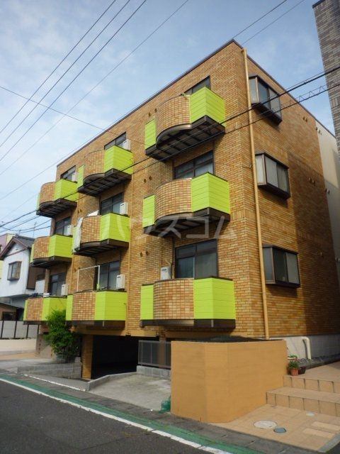 【アストンの建物外観】