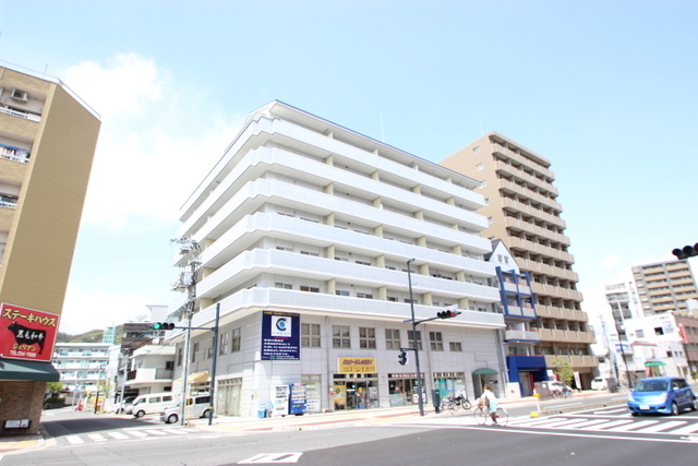 双葉ヒルズ横川駅前の建物外観