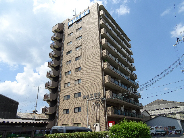 【コテージ千秀水口の建物外観】