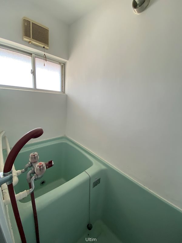 バス・シャワールーム　別部屋の写真です。ご参考までに