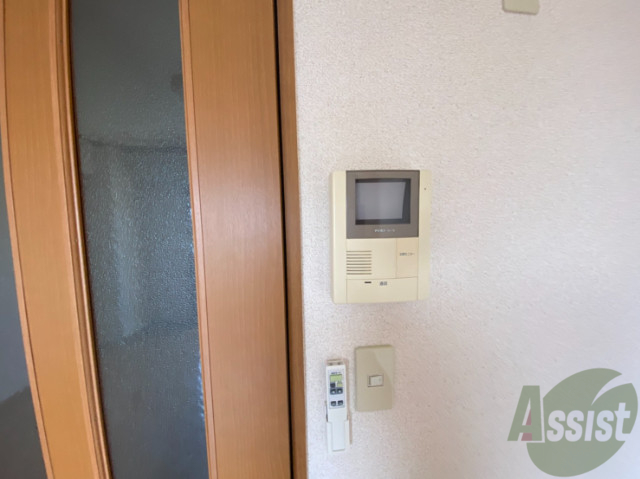 その他設備　モニター付きインターホンは来客時に顔を確認できて安心ですね～