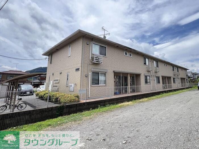 Trinity　Heightsの建物外観