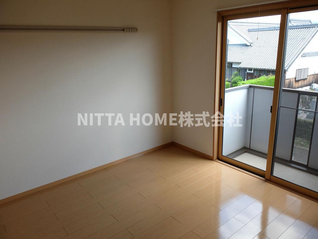 居室・リビング　お部屋は広々7帖♪