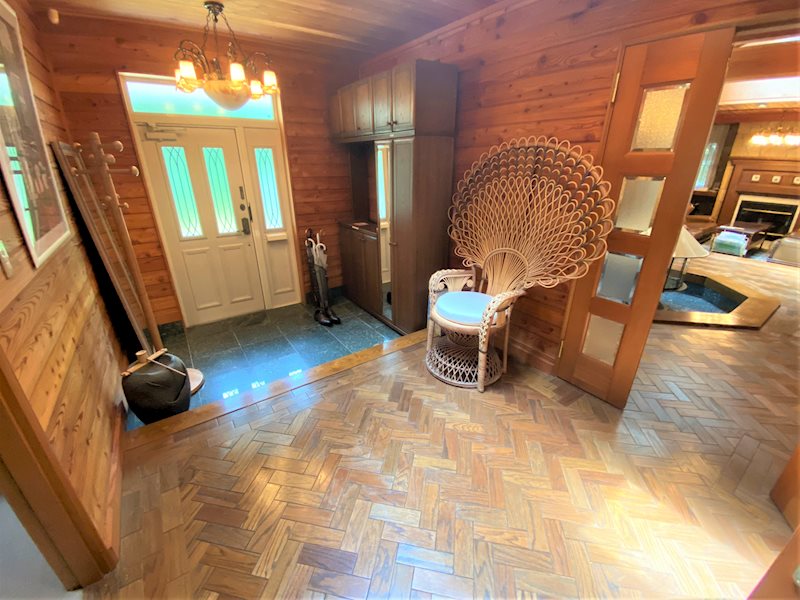 玄関　玄関スペースは広々といております！