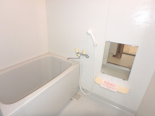 バス・シャワールーム　ゆったりバスルーム♪