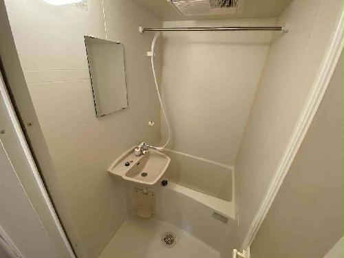 バス・シャワールーム　設備・仕様は号室により異なる為、現況を優先致します。