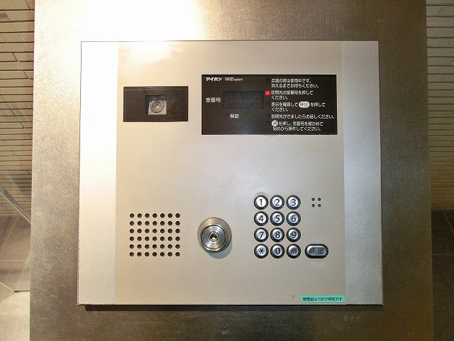 セキュリティ　パークアクシス元浅草ステージはエントランスとエレベーターホー