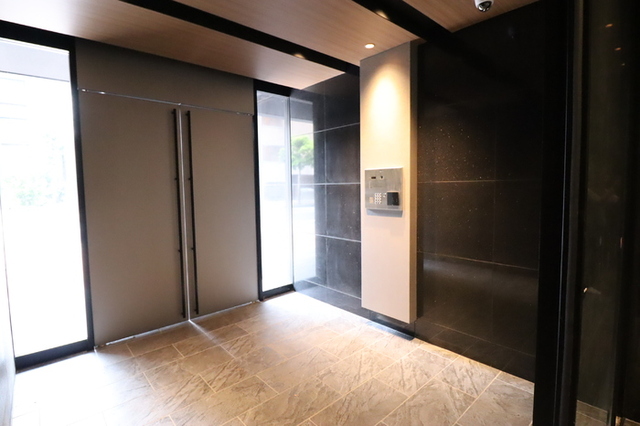 ロビー　エレベーターホール