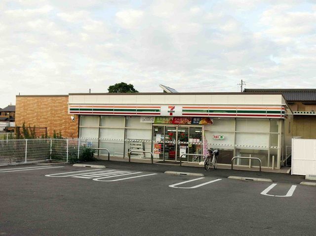 コンビニ　セブンイレブン 西尾堤西（コンビニ）まで350m