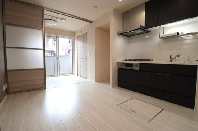 居室・リビング　リビング　８帖