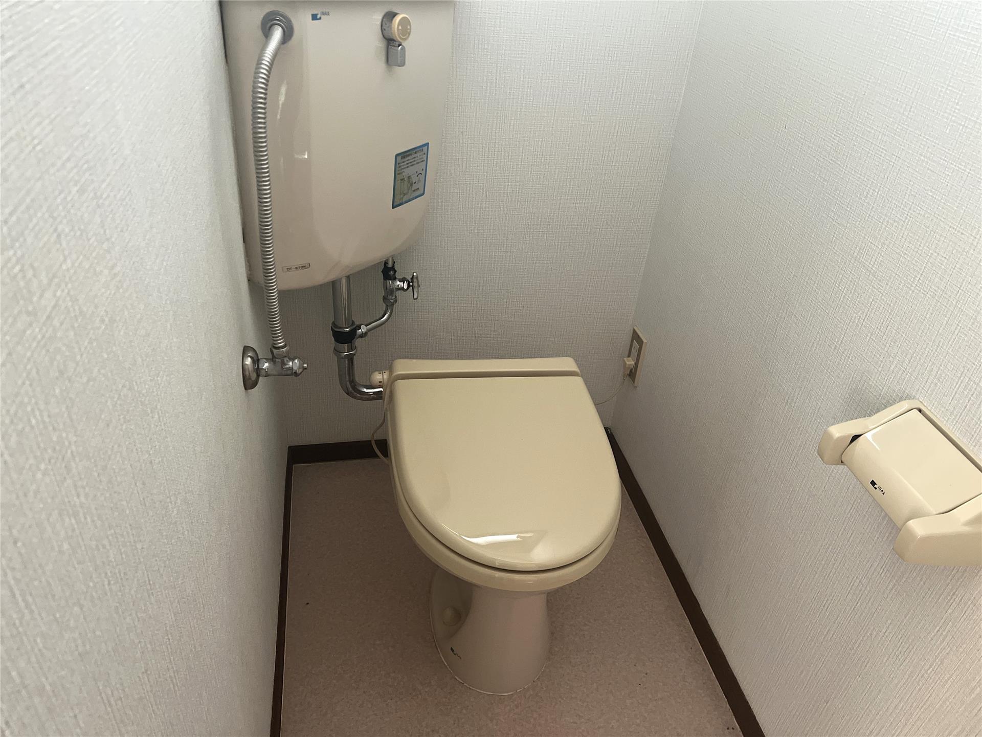 トイレ　暖房便座※同タイプ