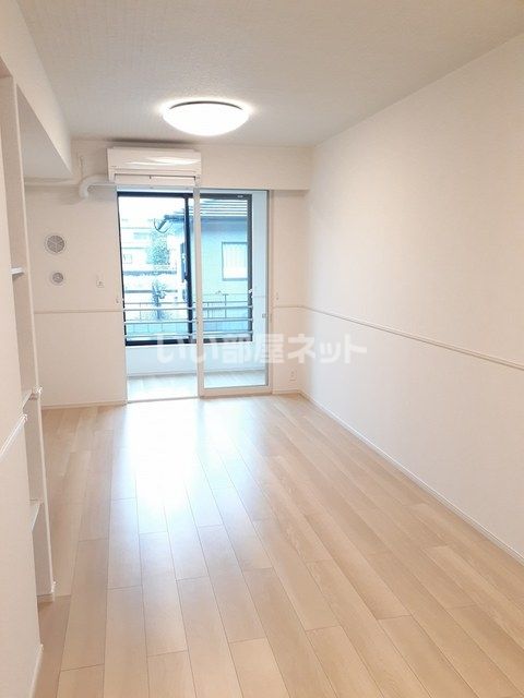 リアトリスI_内装_0