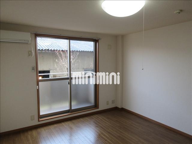 眺望　日当り良好です。９．２帖のお部屋です。