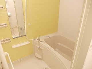 バス・シャワールーム　ゆったり過ごせるお風呂です