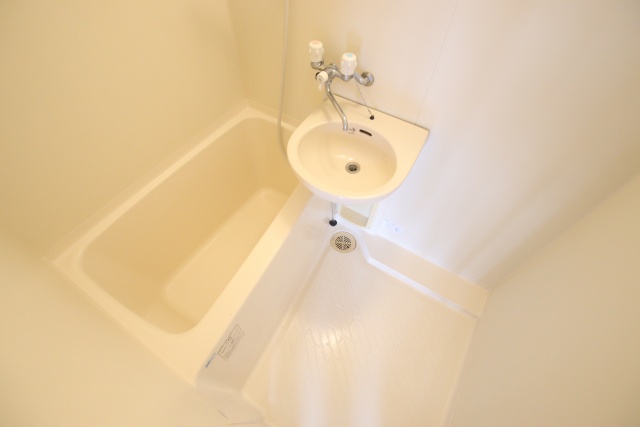 バス・シャワールーム　※別号室の参考写真のため現況優先です。