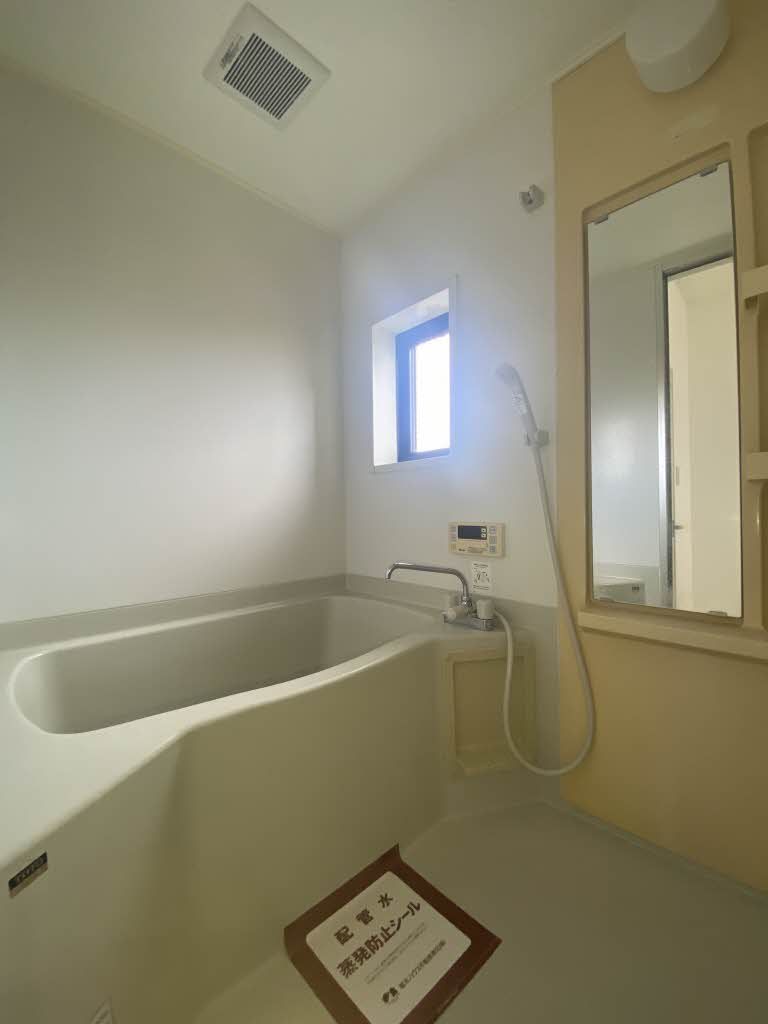 バス・シャワールーム　バスルーム