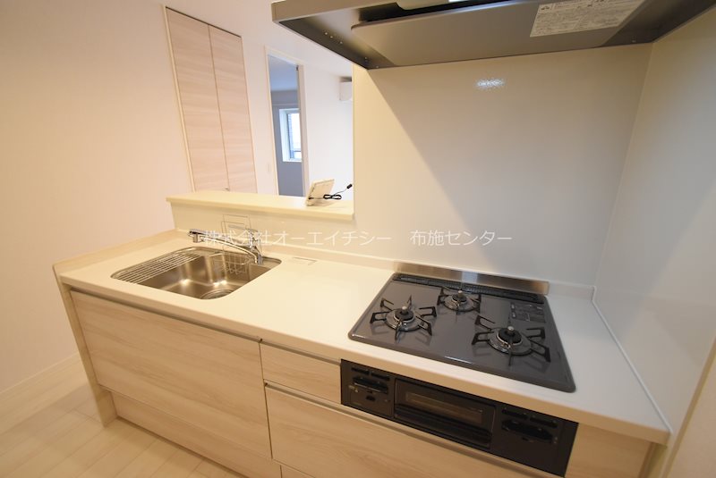 キッチン　参考写真。シャーメゾンの別物件