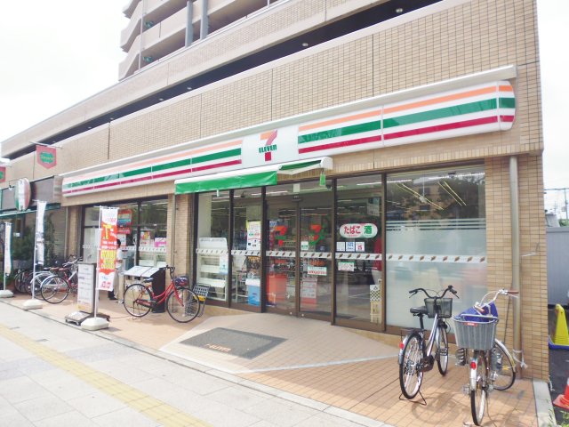 コンビニ　セブン－イレブン　寝屋川日之出町店（コンビニ）まで195m