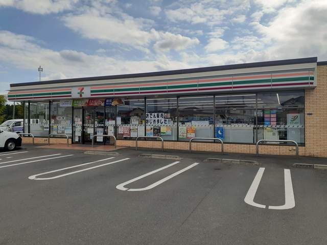 コンビニ　セブンイレブン笠間美原３丁目店（コンビニ）まで707m