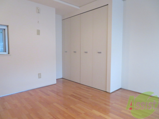 収納　クローゼットはこんな感じです。収納があると部屋が広くなります