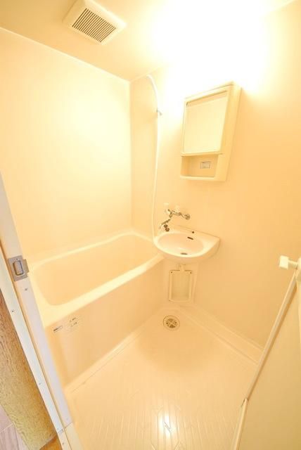 バス・シャワールーム　お部屋探しはタウンハウジング蘇我店にお任せ下さい♪