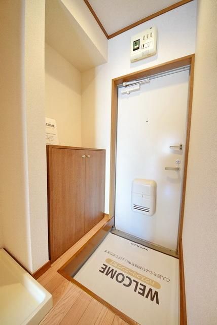 玄関　お部屋探しは【タウンハウジング蘇我店】にお任せ下さい♪