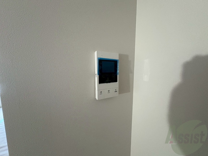 セキュリティ　ＴＶモニター付インターホンです。来客者の顔が見えるので安心！