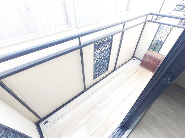 バルコニー　広いので、洗濯物もしっかり干せます。