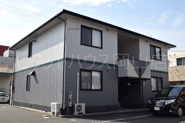 建物外観　おしゃれなツートンカラー