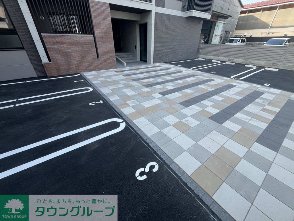 駐車場　駐車場