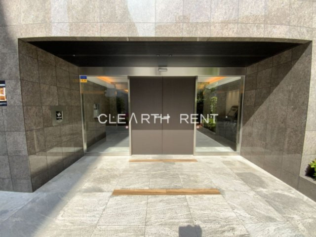 エントランス　キレイで清潔感ある共有部/管理体制良好