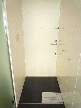 玄関　※別部屋参考写真