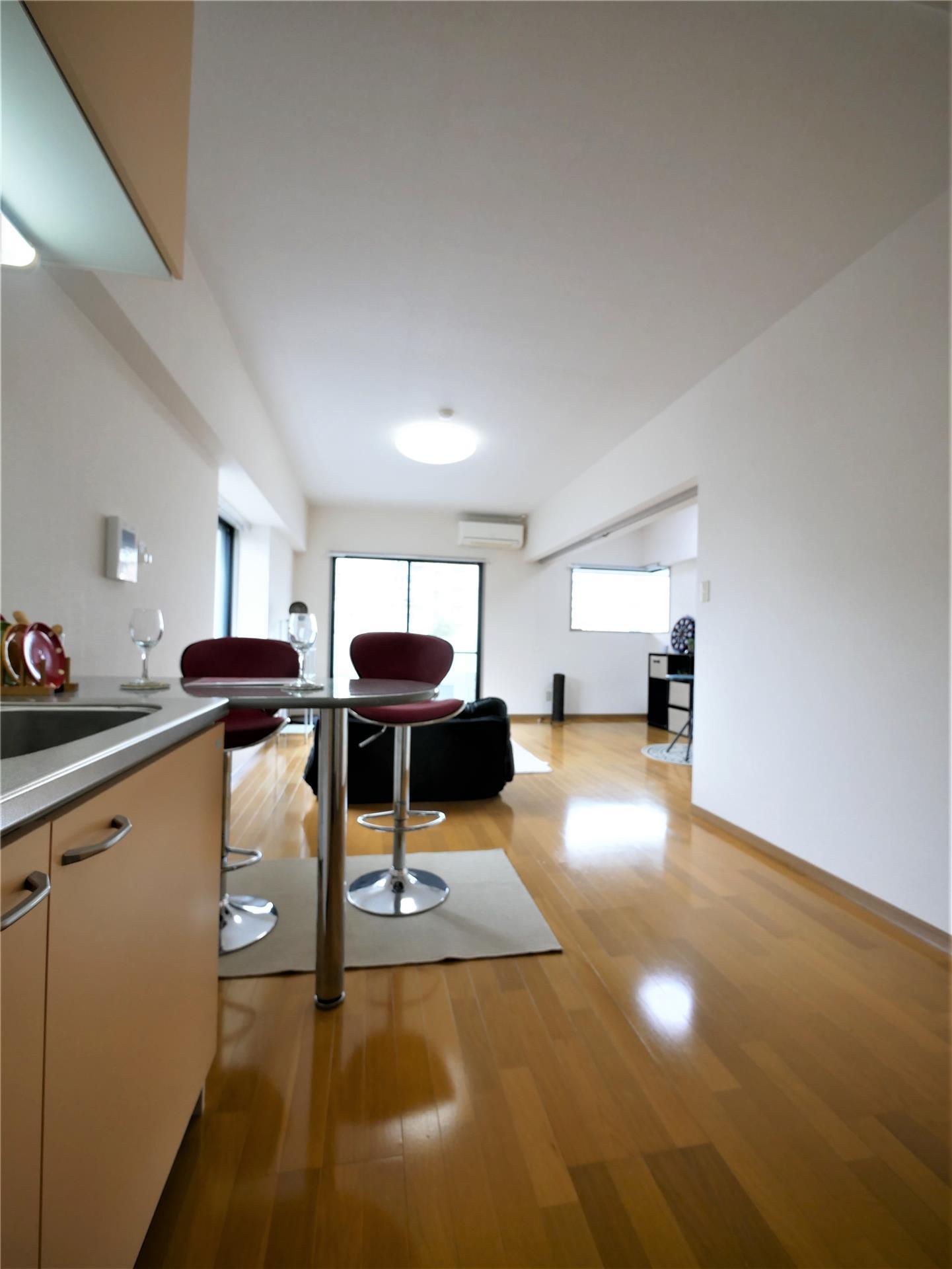 居室・リビング　※モデルルーム写真の為、入居時家具・備品等はついてきません※