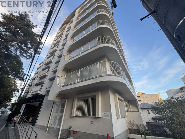 建物外観　エレベーター付きで重たい荷物があっても安心です♪