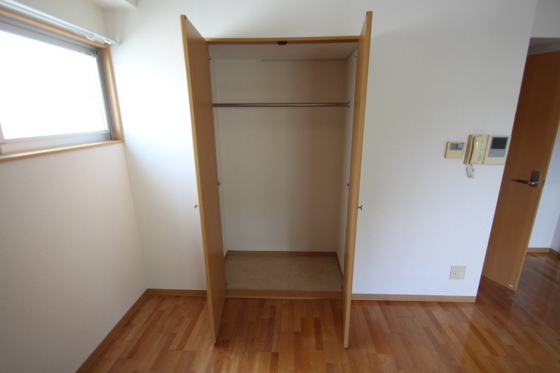 収納　※別号室の写真です