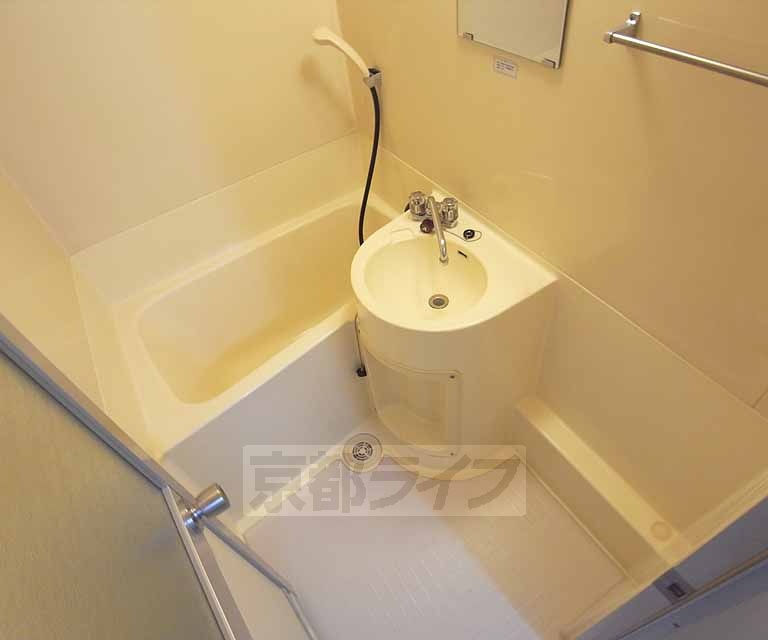 バス・シャワールーム　セパレートタイプのお風呂です