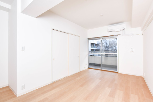 居室・リビング　リビング・ダイニングにはエアコンが設置されています