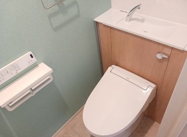 トイレ　※同タイプ写真になります